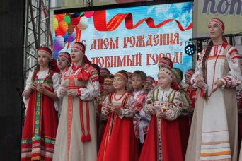 аренда большой светодиодный экран Иваново Владимир Кострома Ярославль Нижний Новогород Шуя Кинешма Южа Вичуга Родники Тейково Южа Юрьевец Плёс Кохма Муром Ковров Гусь-Хрустальный Киржач Кольчугино Вязники Александров Суздаль Переславль-Залесский Ростов Рыбинск Тутаев Углич Буй Шарья Приволжск Комсомольск Фурманов Арзамас Дзержинск Саров Бор Кстово Павлово Выкса Балахна ЗаволжьеБогородск Кулебаки Городец аренда большой светодиодный экран Иваново Владимир Кострома Ярославль Нижний Новогород Шуя Кинешма Южа Вичуга Родники Тейково Южа Юрьевец Плёс Кохма Муром Ковров Гусь-Хрустальный Киржач Кольчугино Вязники Александров Суздаль Переславль-Залесский Ростов Рыбинск Тутаев Углич Буй Шарья Приволжск Комсомольск Фурманов Арзамас Дзержинск Саров Бор Кстово Павлово Выкса Балахна ЗаволжьеБогородск Кулебаки Городец