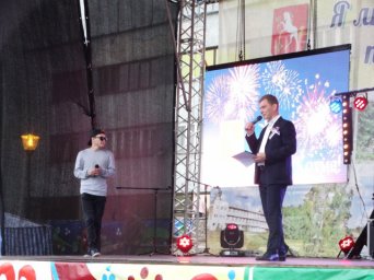 аренда большой светодиодный экран Иваново Владимир Кострома Ярославль Нижний Новогород Шуя Кинешма Южа Вичуга Родники Тейково Южа Юрьевец Плёс Кохма Муром Ковров Гусь-Хрустальный Киржач Кольчугино Вязники Александров Суздаль Переславль-Залесский Ростов Рыбинск Тутаев Углич Буй Шарья Приволжск Комсомольск Фурманов Арзамас Дзержинск Саров Бор Кстово Павлово Выкса Балахна Заволжье Богородск Кулебаки Городец