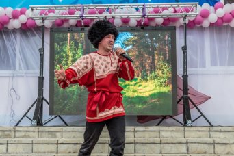 аренда большой светодиодный экран Иваново Владимир Кострома Ярославль Нижний Новогород Шуя Кинешма Южа Вичуга Родники Тейково Южа Юрьевец Плёс Кохма Муром Ковров Гусь-Хрустальный Киржач Кольчугино Вязники Александров Суздаль Переславль-Залесский Ростов Рыбинск Тутаев Углич Буй Шарья Приволжск Комсомольск Фурманов Арзамас Дзержинск Саров Бор Кстово Павлово Выкса Балахна Заволжье Богородск Кулебаки Городец